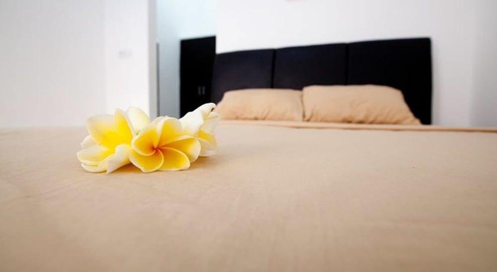 Seminyak Point Guest House Buitenkant foto