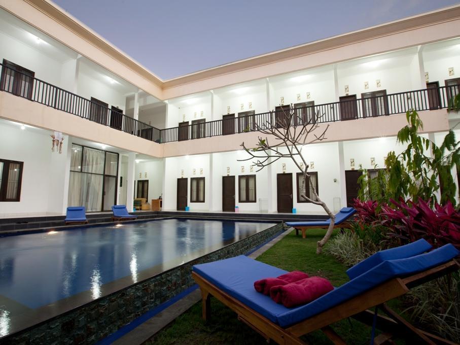 Seminyak Point Guest House Buitenkant foto
