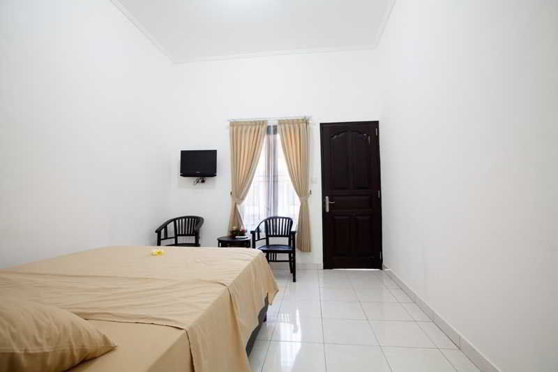 Seminyak Point Guest House Buitenkant foto